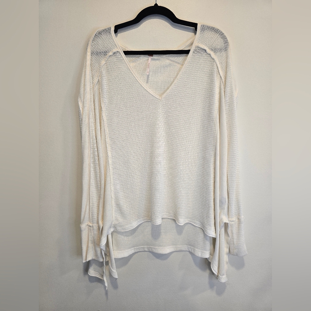 Free People Cream Long Sleeve V-Neck Top Size Xs Preloved In Great Condition